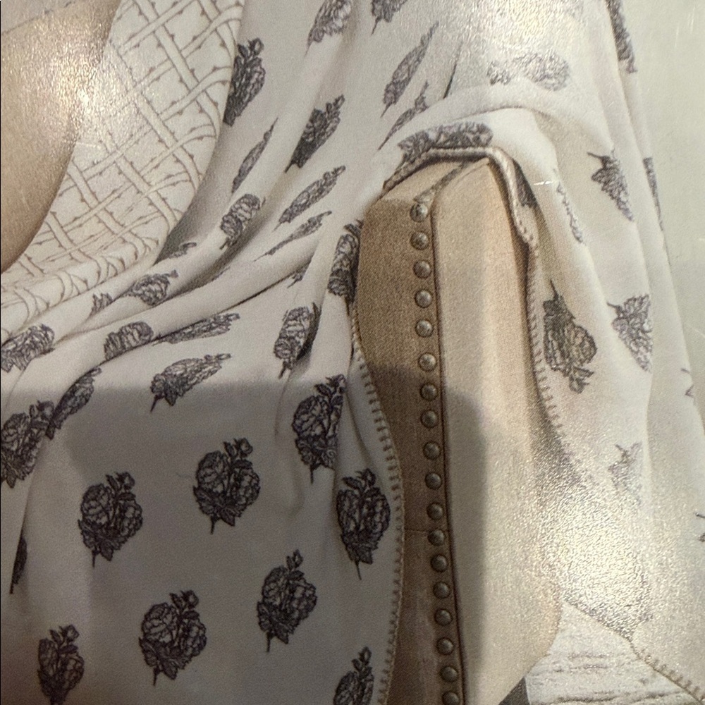 Laura Ashley Cream and Blue Floral Plush Reversible Throw - Picture 7 of 8